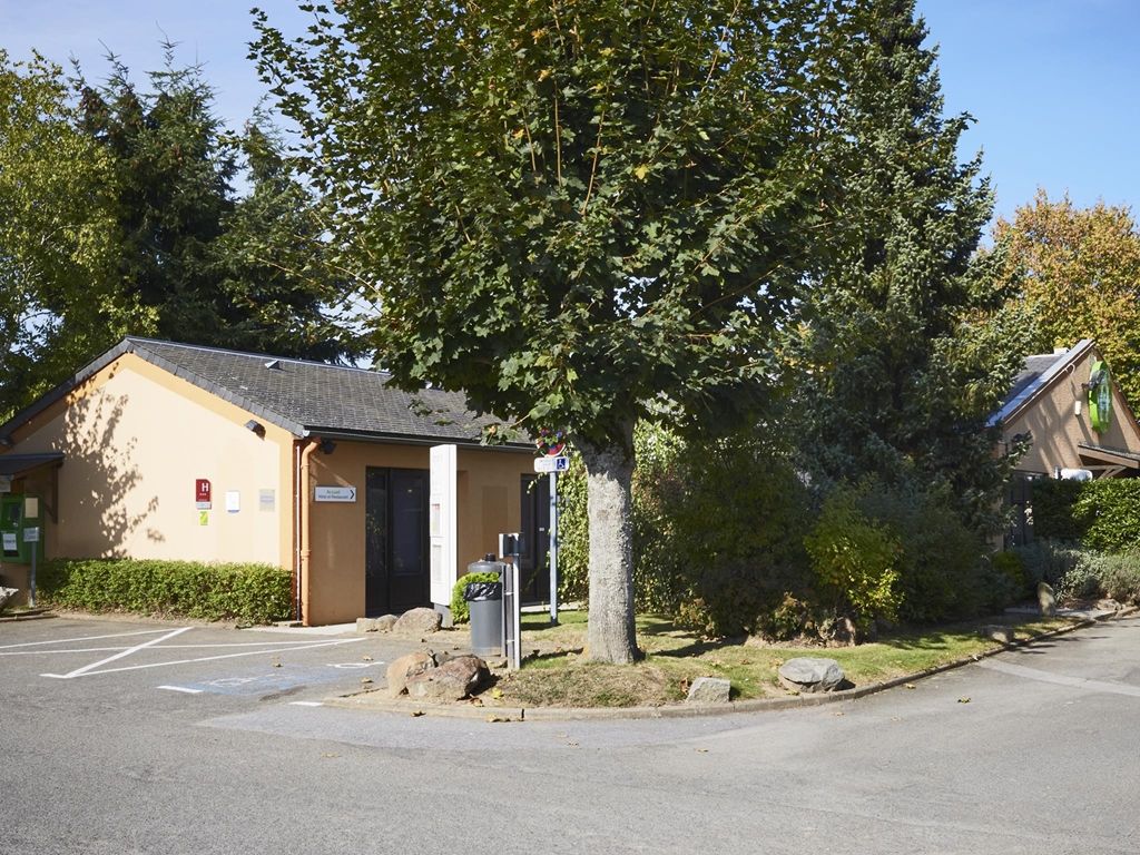 Campanile Alençon Hotel Exterior foto